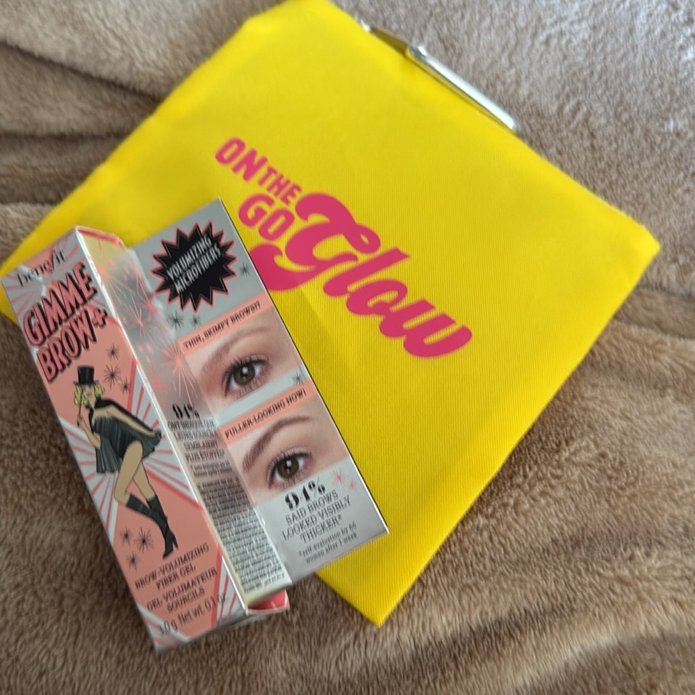 NIB Benefit Gimme Brow+ Volumizing Eyebrow Gel in #4. plus mini bag